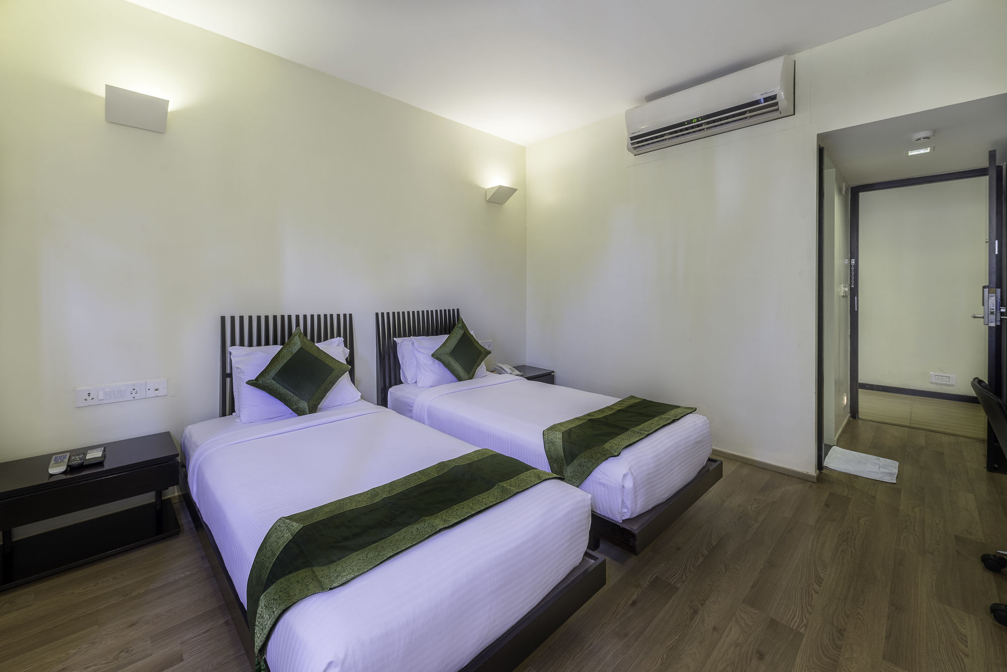 Treebo Trend Spektrum Suites Maisúr Exteriér fotografie